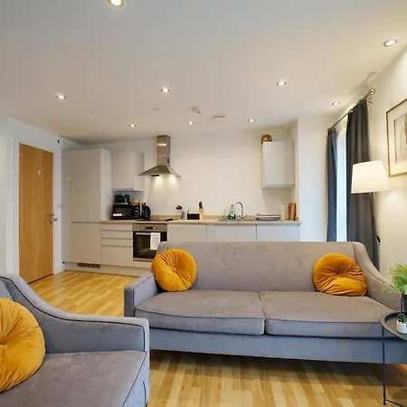 Apartment Modern 2 Bed With Juliet Balcony - Dhb Leeds (West Yorkshire)