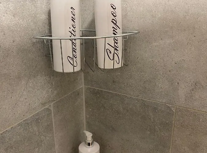 Modern 2 Bed With Juliet Balcony - Dhb *