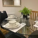 Modern 2 Bed With Juliet Balcony - Dhb * ليدز