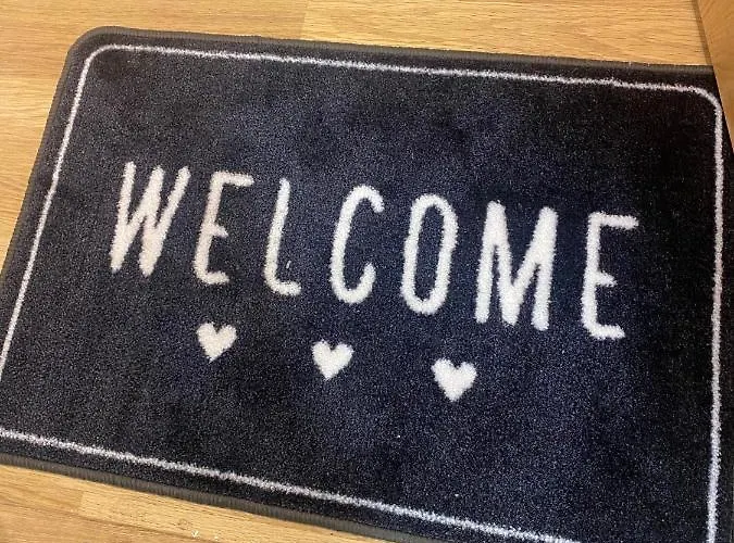 Modern 2 Bed With Juliet Balcony - Dhb * リーズ